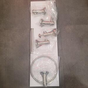 Briscoe 3-Piece Bath Hardware Set with Mounting Hardware in Spot Defense BN